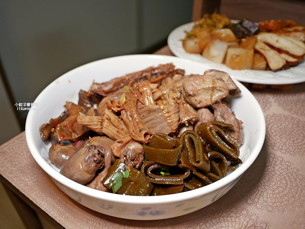 鶯歌美食「林鴻鈞滷味專賣店」超過50年在地排隊乾冷滷