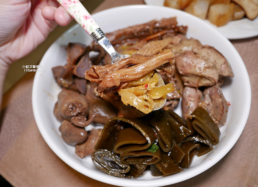 鶯歌美食「林鴻鈞滷味專賣店」超過50年在地排隊乾冷滷