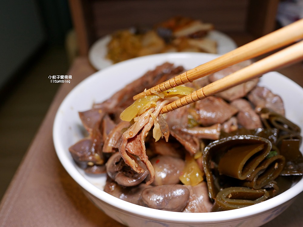 鶯歌美食「林鴻鈞滷味專賣店」超過50年在地排隊乾冷滷