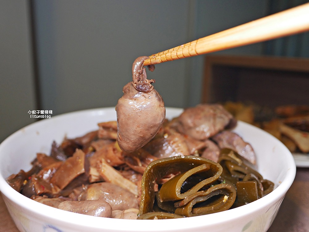 鶯歌美食「林鴻鈞滷味專賣店」超過50年在地排隊乾冷滷