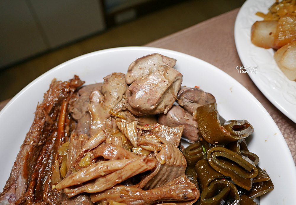 鶯歌美食「林鴻鈞滷味專賣店」超過50年在地排隊乾冷滷