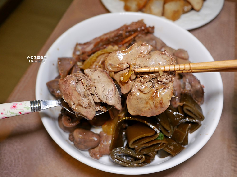 鶯歌美食「林鴻鈞滷味專賣店」超過50年在地排隊乾冷滷