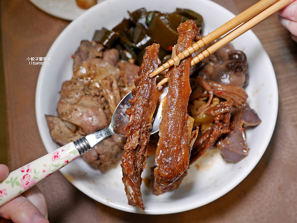 鶯歌美食「林鴻鈞滷味專賣店」超過50年在地排隊乾冷滷