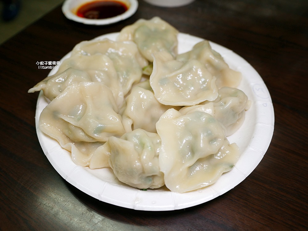 士林美食「阿堂鍋貼水餃」天母人推薦的排隊級鍋貼現包現煎 士林美食「阿堂鍋貼水餃」天母人推薦的排隊級鍋貼現包現煎
