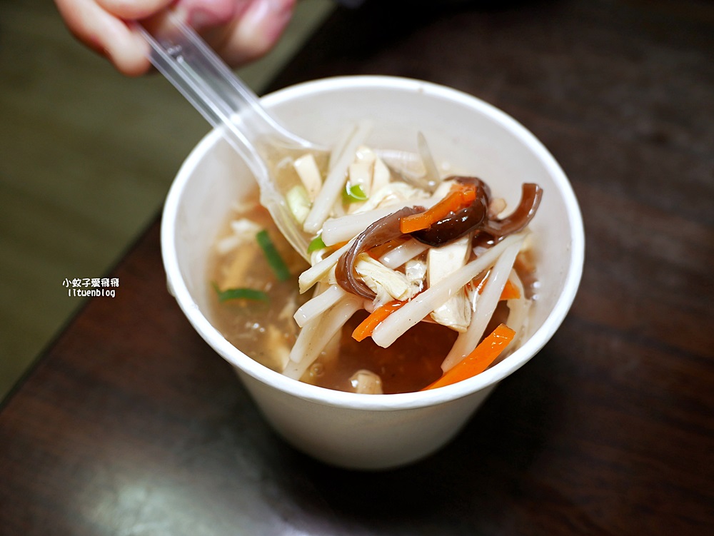 士林美食「阿堂鍋貼水餃」天母人推薦的排隊級鍋貼現包現煎 士林美食「阿堂鍋貼水餃」天母人推薦的排隊級鍋貼現包現煎
