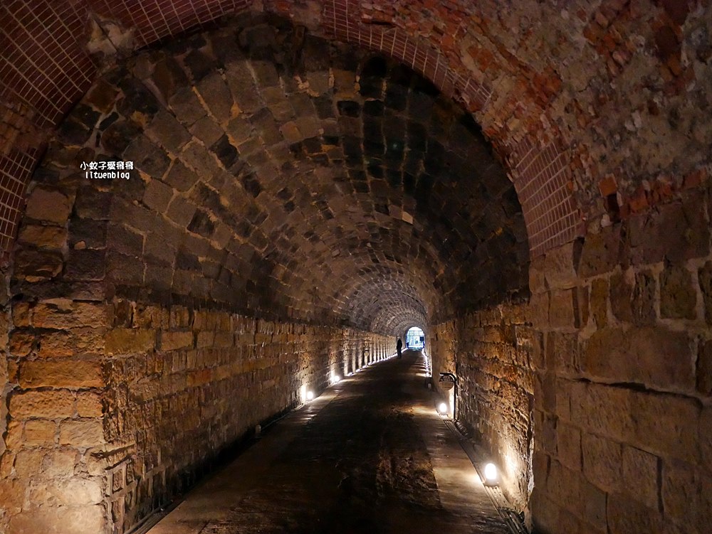 基隆新景點「劉銘傳隧道」重現台灣第一條清代鐵路隧道，獅球嶺砲台俯瞰街市基隆嶼