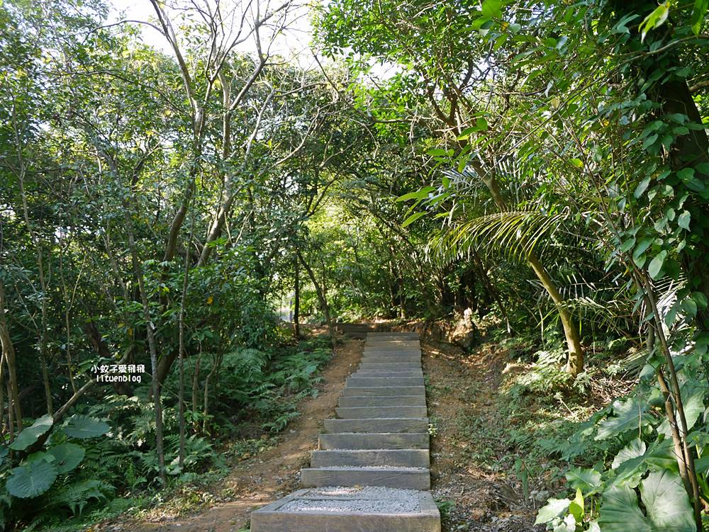 基隆新景點「劉銘傳隧道」重現台灣第一條清代鐵路隧道，獅球嶺砲台俯瞰街市基隆嶼