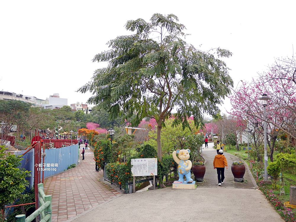 2026鶯歌永吉公園3D彩繪花廊步道、豐富兒童遊戲設施,炮仗花熱門景點,三鶯線永吉公園站 2026鶯歌永吉公園3D彩繪花廊步道、豐富兒童遊戲設施,炮仗花熱門景點,三鶯線永吉公園站