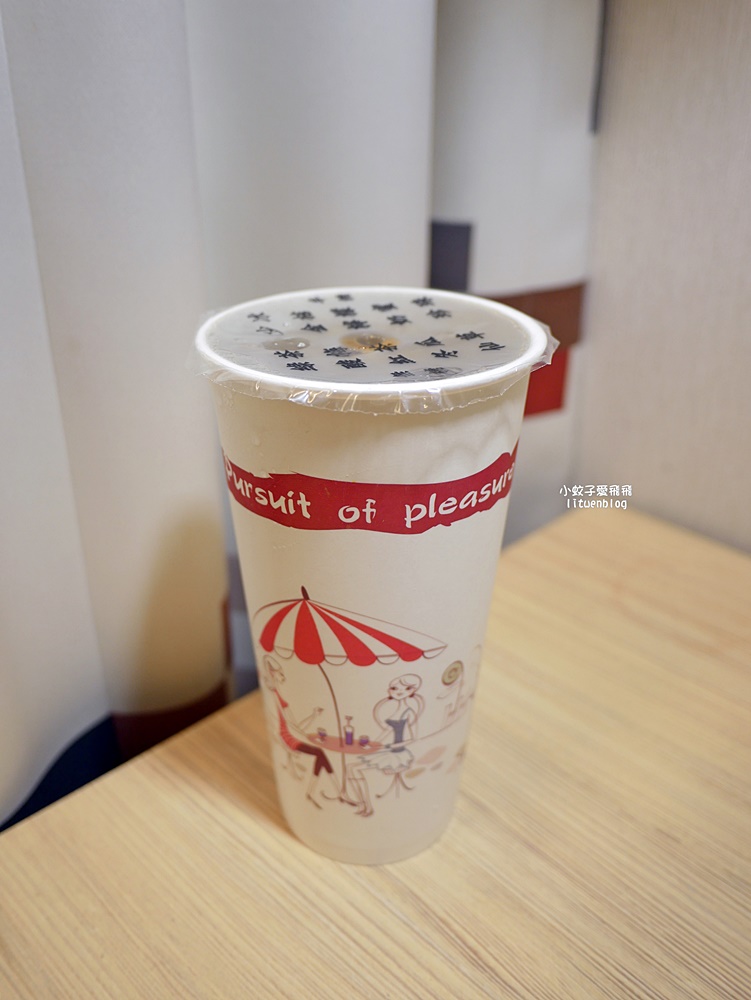 「北投本土味明泉紅茶」北投三大老牌茶飲店之一，紅茶&奶蜜系列是主力