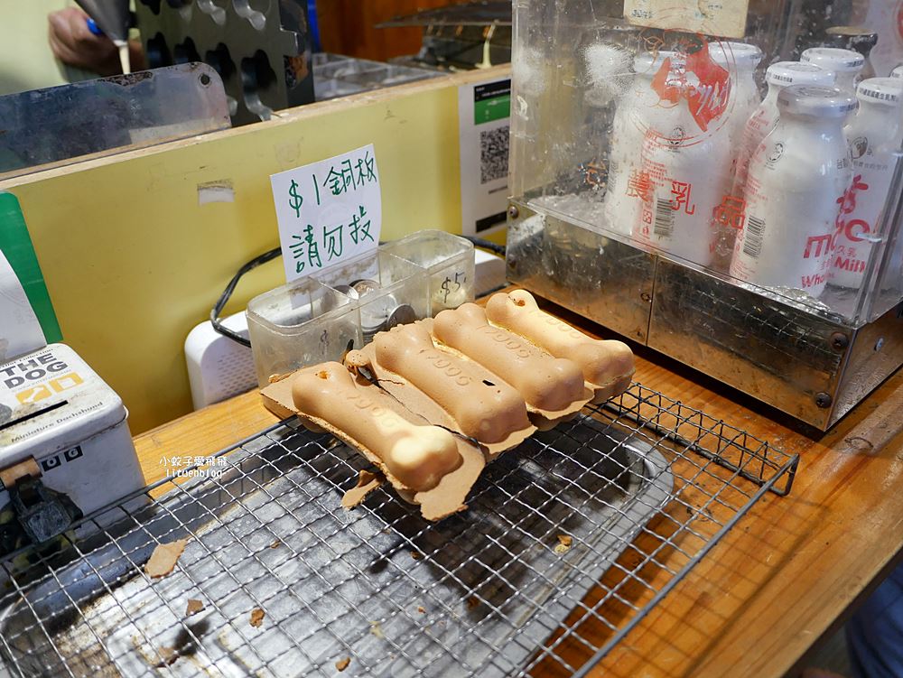 北投美食「腸腸小波雞蛋糕」臘腸狗貓掌狗骨頭造型雞蛋糕，外國觀光客也來買