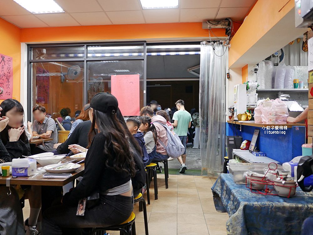 板橋美食「泰樂泰國料理」泰國人開的巷弄美食，營業時間人潮不斷