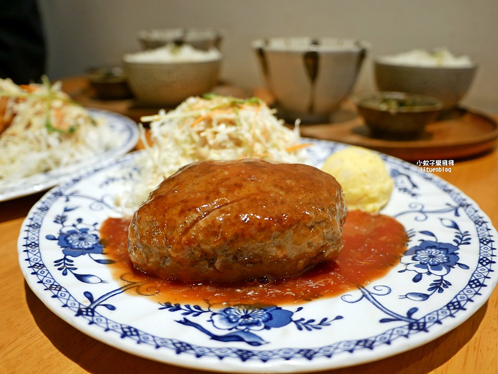 桃園美食「島国洋食｜島國洋食」巷弄裡的人氣和風漢堡排定食