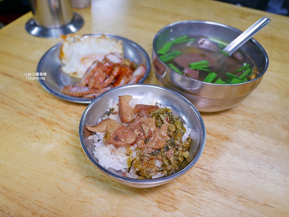 北投市場美食「黃家酸菜滷肉飯」滷肉飯清爽不油膩在地人愛
