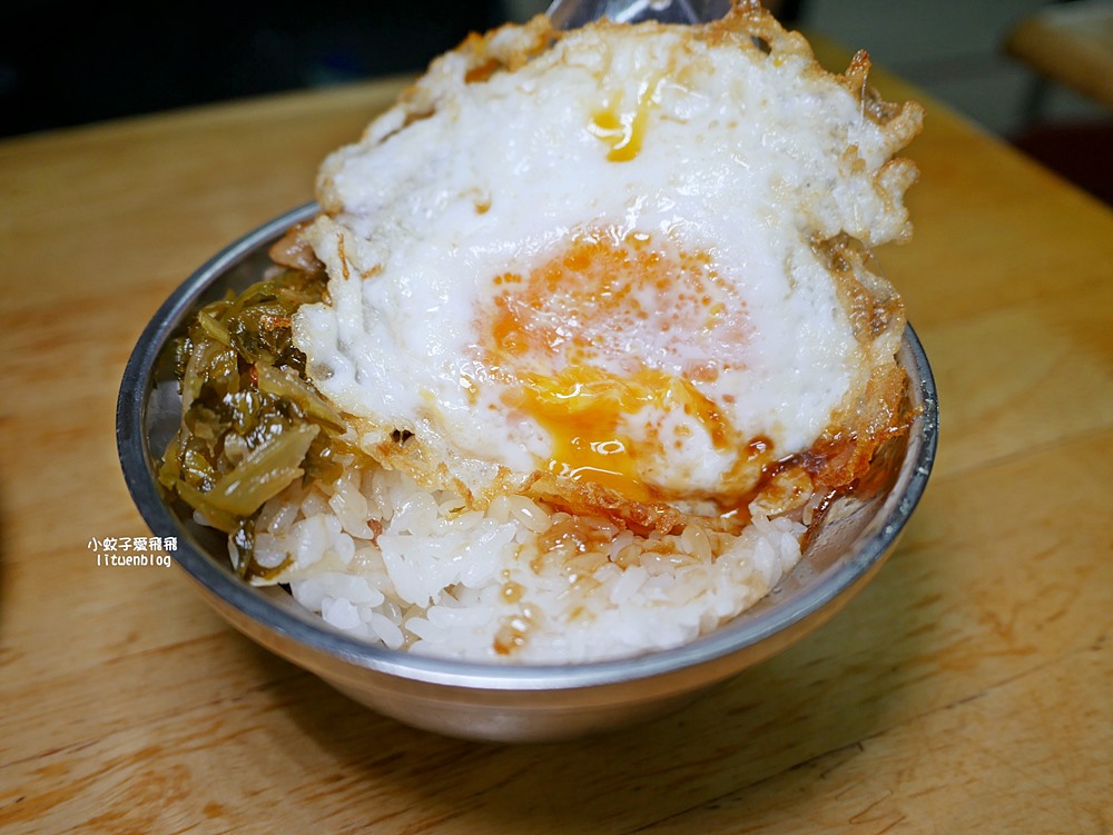 北投市場美食「黃家酸菜滷肉飯」滷肉飯清爽不油膩在地人愛 北投市場美食「黃家酸菜滷肉飯」滷肉飯清爽不油膩在地人愛