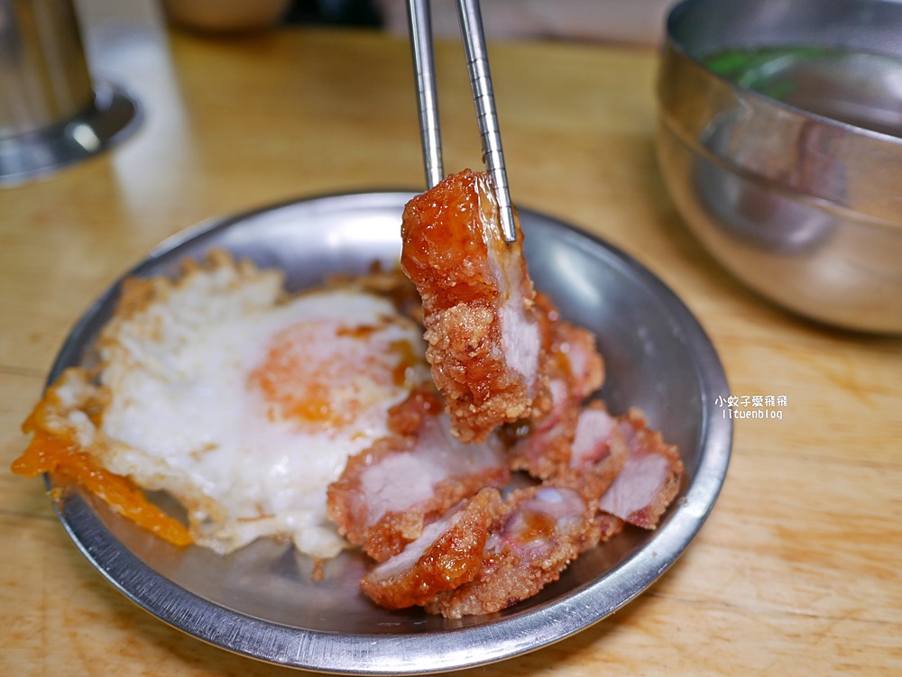 北投市場美食「黃家酸菜滷肉飯」滷肉飯清爽不油膩在地人愛 北投市場美食「黃家酸菜滷肉飯」滷肉飯清爽不油膩在地人愛