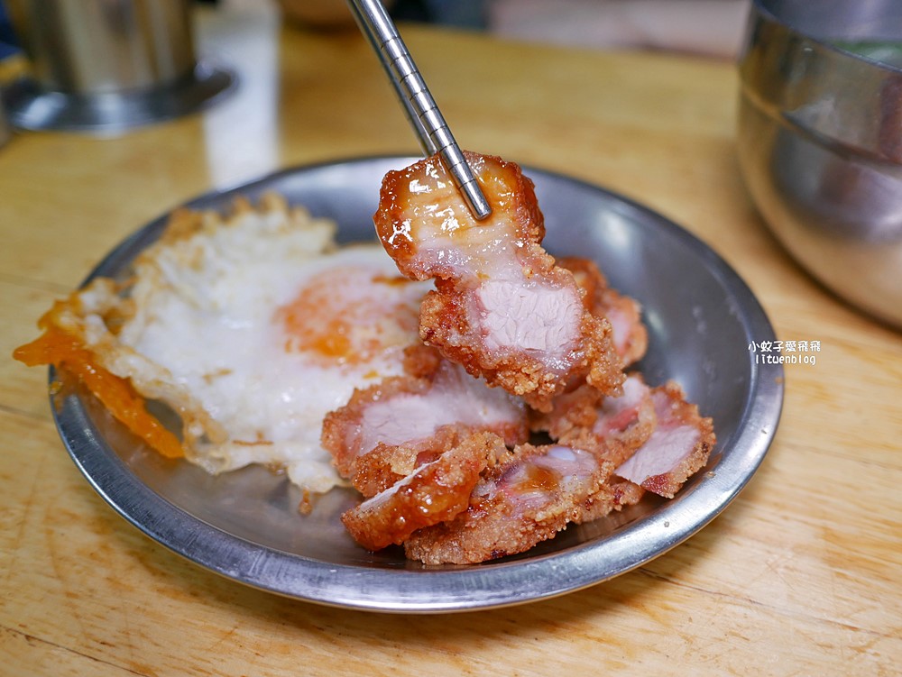 北投市場美食「黃家酸菜滷肉飯」滷肉飯清爽不油膩在地人愛 北投市場美食「黃家酸菜滷肉飯」滷肉飯清爽不油膩在地人愛