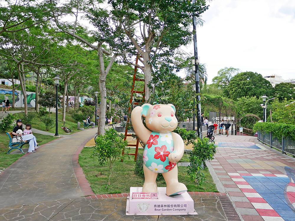 2026鶯歌永吉公園3D彩繪花廊步道、豐富兒童遊戲設施，炮仗花熱門景點，三鶯線永吉公園站