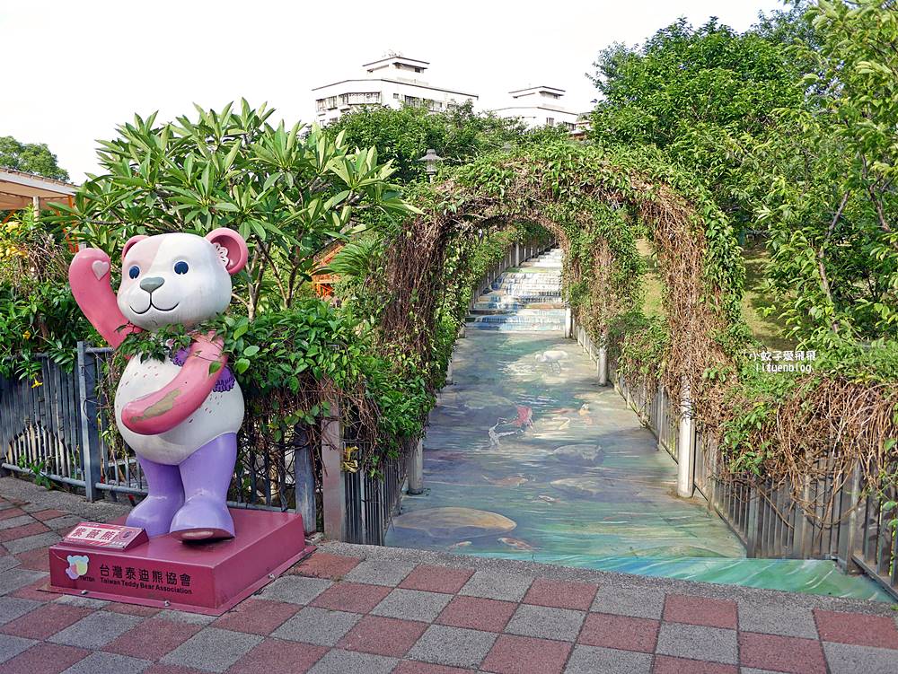 2026鶯歌永吉公園3D彩繪花廊步道、豐富兒童遊戲設施,炮仗花熱門景點,三鶯線永吉公園站 2026鶯歌永吉公園3D彩繪花廊步道、豐富兒童遊戲設施,炮仗花熱門景點,三鶯線永吉公園站