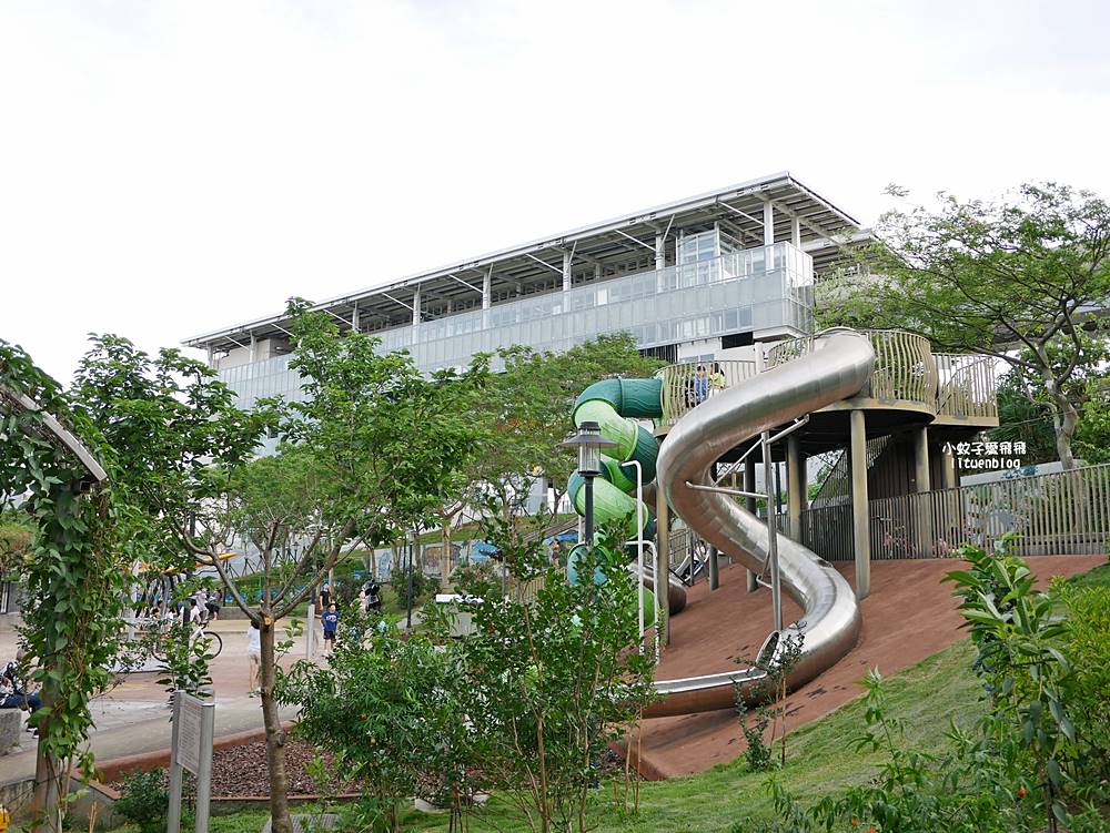2026鶯歌永吉公園3D彩繪花廊步道、豐富兒童遊戲設施，炮仗花熱門景點，三鶯線永吉公園站