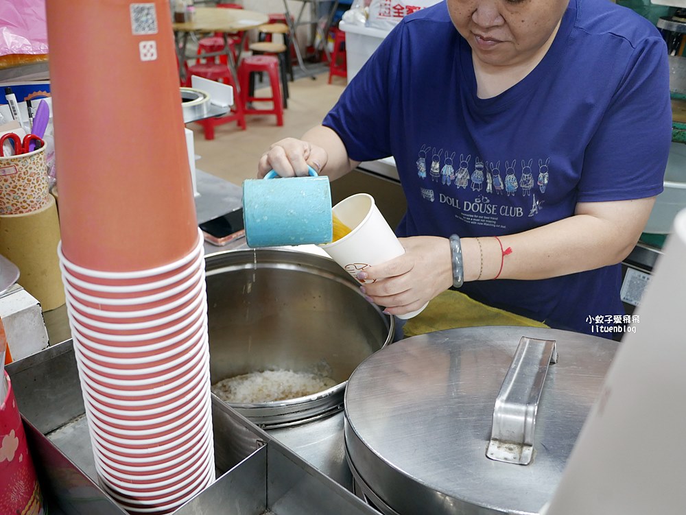 北投市場「許家紅茶」近半世紀只賣紅茶冰綠茶冰 北投市場「許家紅茶」近半世紀只賣紅茶冰綠茶冰
