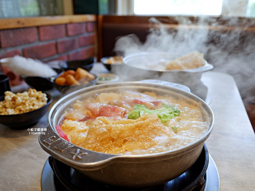 三峽火鍋｜三峽北大火鍋「六扇門時尚湯鍋三峽學成店」小火鍋自助吧用餐不限時，三鶯線臺北大學站
