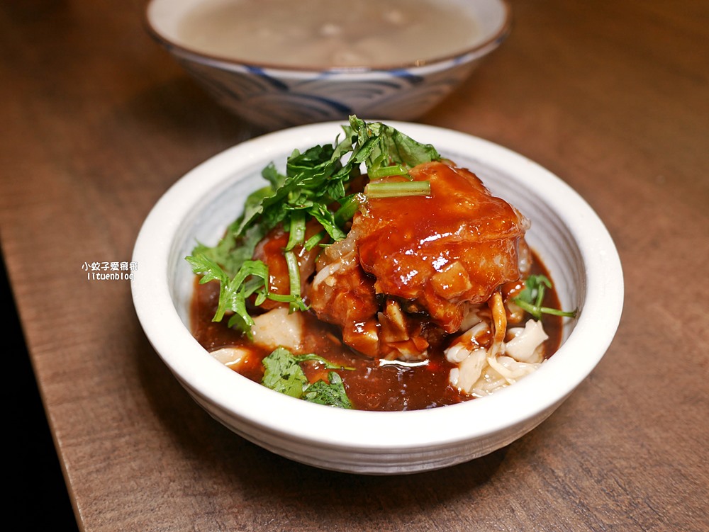 萬華美食「露店蘇來傳｜萬華蘇家肉圓油粿」必比登推介肉圓芋粿80年的傳統滋味