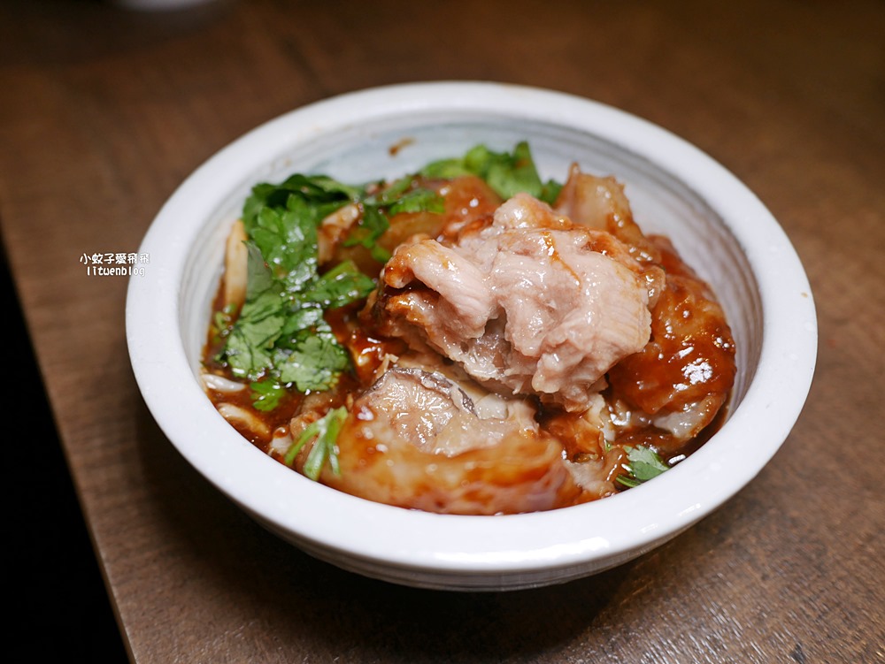 萬華美食「露店蘇來傳|萬華蘇家肉圓油粿」必比登推介肉圓芋粿80年的傳統滋味 萬華美食「露店蘇來傳|萬華蘇家肉圓油粿」必比登推介肉圓芋粿80年的傳統滋味