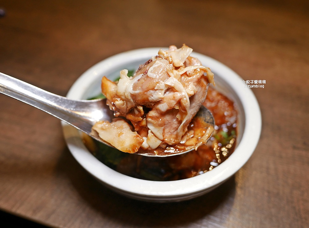 萬華美食「露店蘇來傳｜萬華蘇家肉圓油粿」必比登推介肉圓芋粿80年的傳統滋味