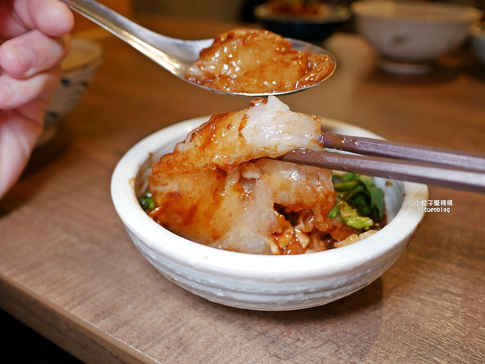 萬華美食「露店蘇來傳|萬華蘇家肉圓油粿」必比登推介肉圓芋粿80年的傳統滋味 萬華美食「露店蘇來傳|萬華蘇家肉圓油粿」必比登推介肉圓芋粿80年的傳統滋味