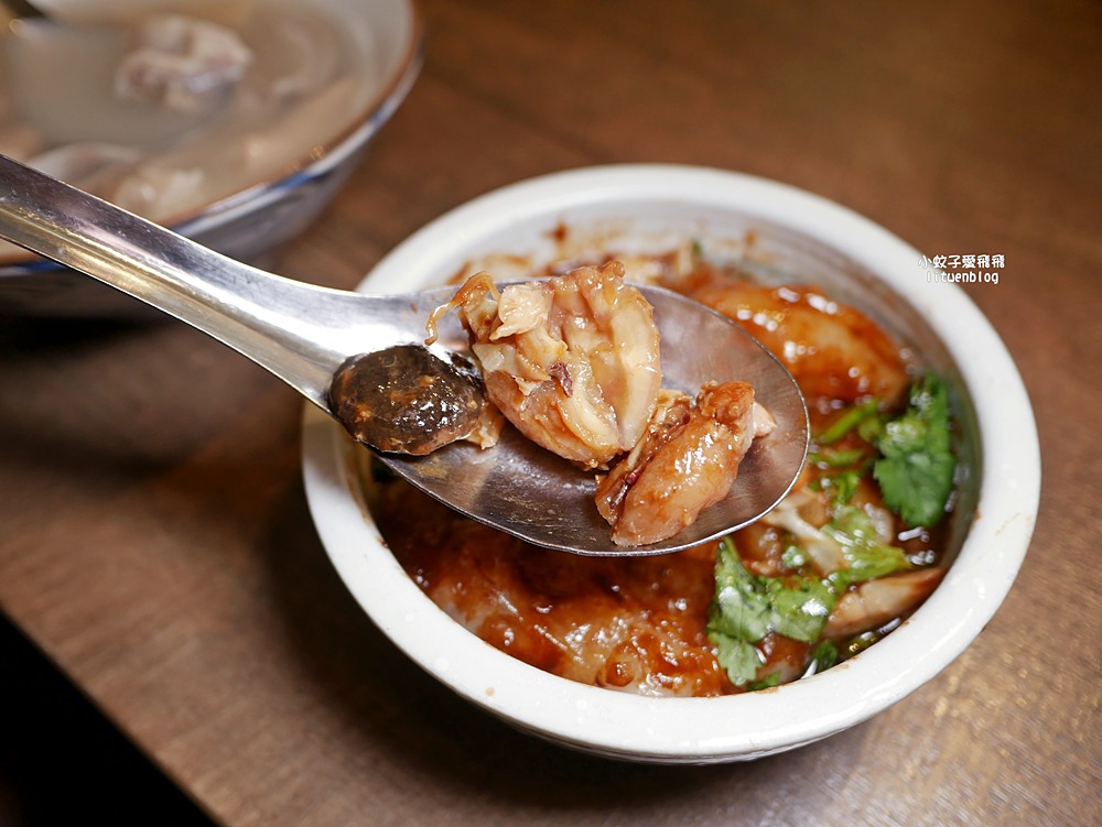 萬華美食「露店蘇來傳|萬華蘇家肉圓油粿」必比登推介肉圓芋粿80年的傳統滋味 萬華美食「露店蘇來傳|萬華蘇家肉圓油粿」必比登推介肉圓芋粿80年的傳統滋味