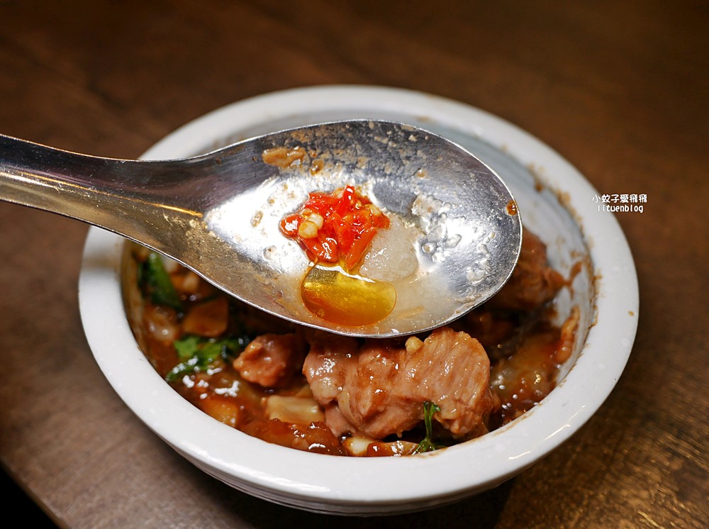 萬華美食「露店蘇來傳｜萬華蘇家肉圓油粿」必比登推介肉圓芋粿80年的傳統滋味