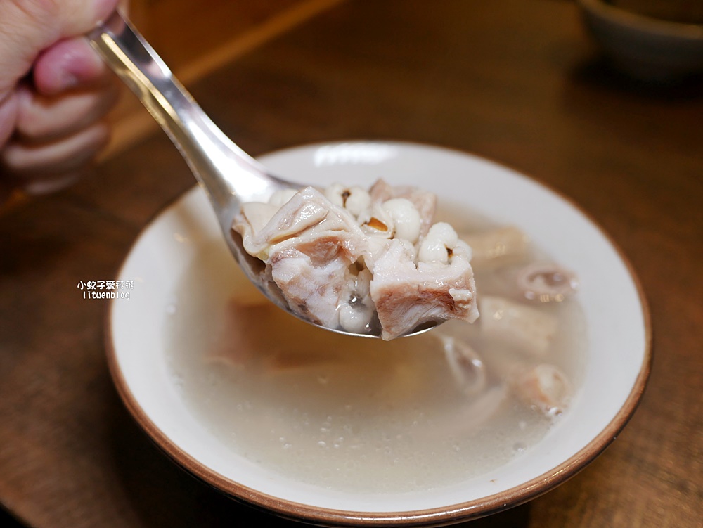 萬華美食「露店蘇來傳|萬華蘇家肉圓油粿」必比登推介肉圓芋粿80年的傳統滋味 萬華美食「露店蘇來傳|萬華蘇家肉圓油粿」必比登推介肉圓芋粿80年的傳統滋味