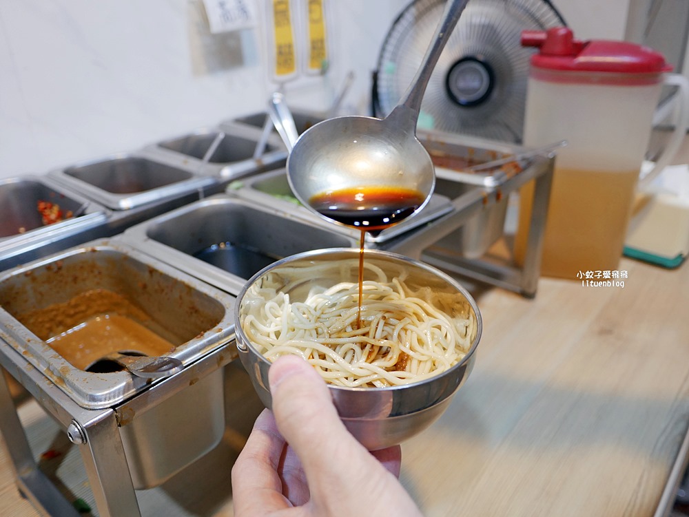 三峽北大火鍋「八鍋臭臭鍋、八鍋小火鍋北大店」19種湯頭+肉燥飯飲料冰淇淋吃到飽,三鶯線三峽站 三峽北大火鍋「八鍋臭臭鍋、八鍋小火鍋北大店」19種湯頭+肉燥飯飲料冰淇淋吃到飽,三鶯線三峽站