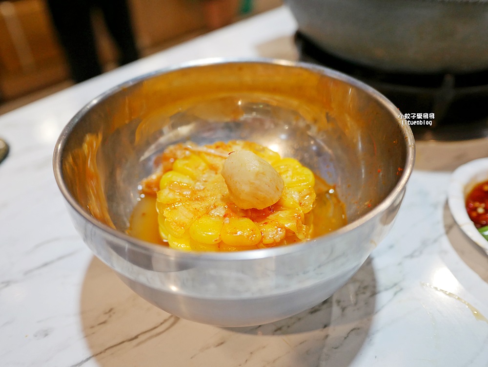 三峽北大火鍋「八鍋臭臭鍋、八鍋小火鍋北大店」19種湯頭+肉燥飯飲料冰淇淋吃到飽,三鶯線三峽站 三峽北大火鍋「八鍋臭臭鍋、八鍋小火鍋北大店」19種湯頭+肉燥飯飲料冰淇淋吃到飽,三鶯線三峽站