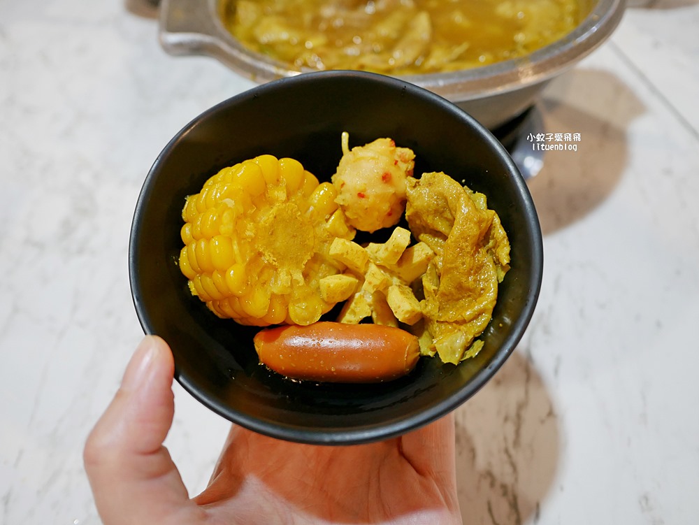 三峽北大火鍋「八鍋臭臭鍋、八鍋小火鍋北大店」19種湯頭+肉燥飯飲料冰淇淋吃到飽，三鶯線三峽站