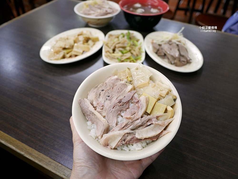 萬芳醫院站美食「三福傳統鵝肉店」百元有找鵝肉飯，藥膳鵝湯免費無限喝