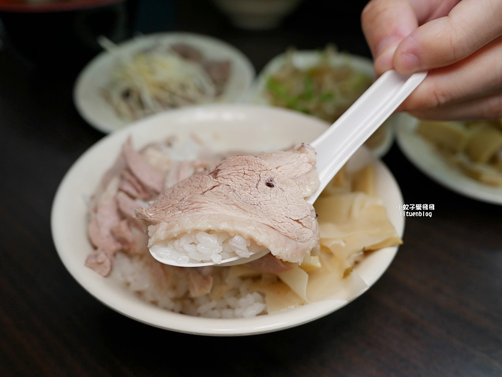 萬芳醫院站美食「三福傳統鵝肉店」百元有找鵝肉飯，藥膳鵝湯免費無限喝