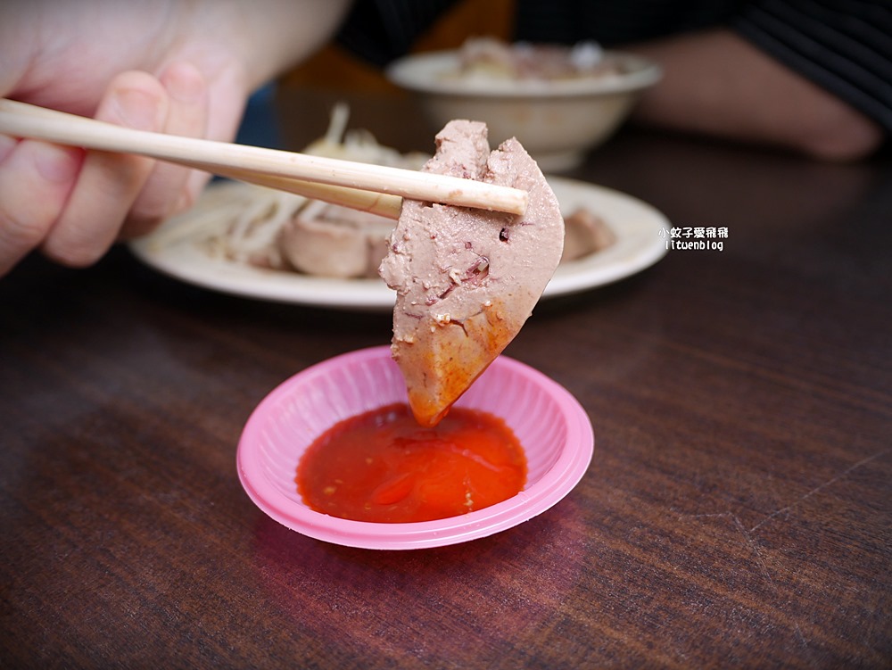萬芳醫院站美食「三福傳統鵝肉店」百元有找鵝肉飯，藥膳鵝湯免費無限喝