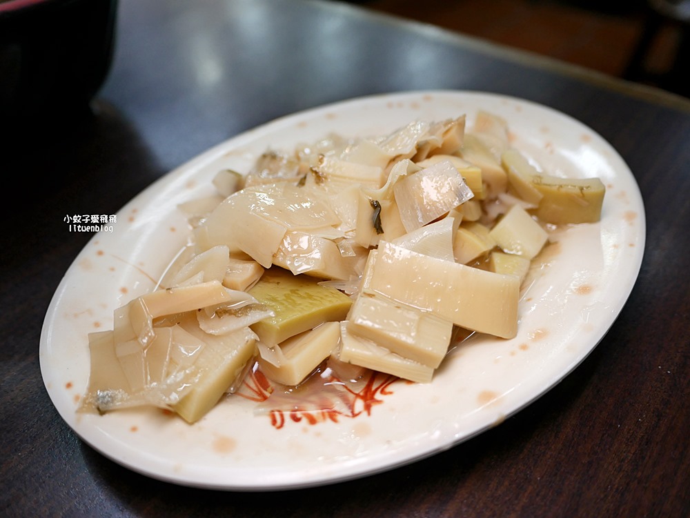 萬芳醫院站美食「三福傳統鵝肉店」百元有找鵝肉飯，藥膳鵝湯免費無限喝