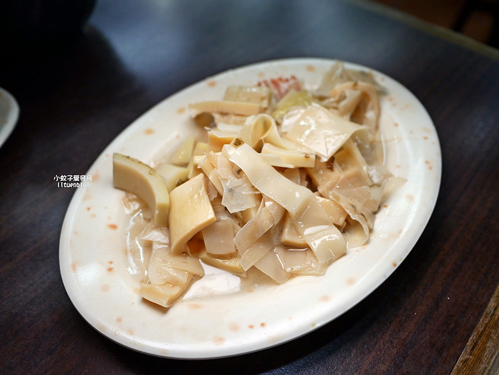 萬芳醫院站美食「三福傳統鵝肉店」百元有找鵝肉飯，藥膳鵝湯免費無限喝