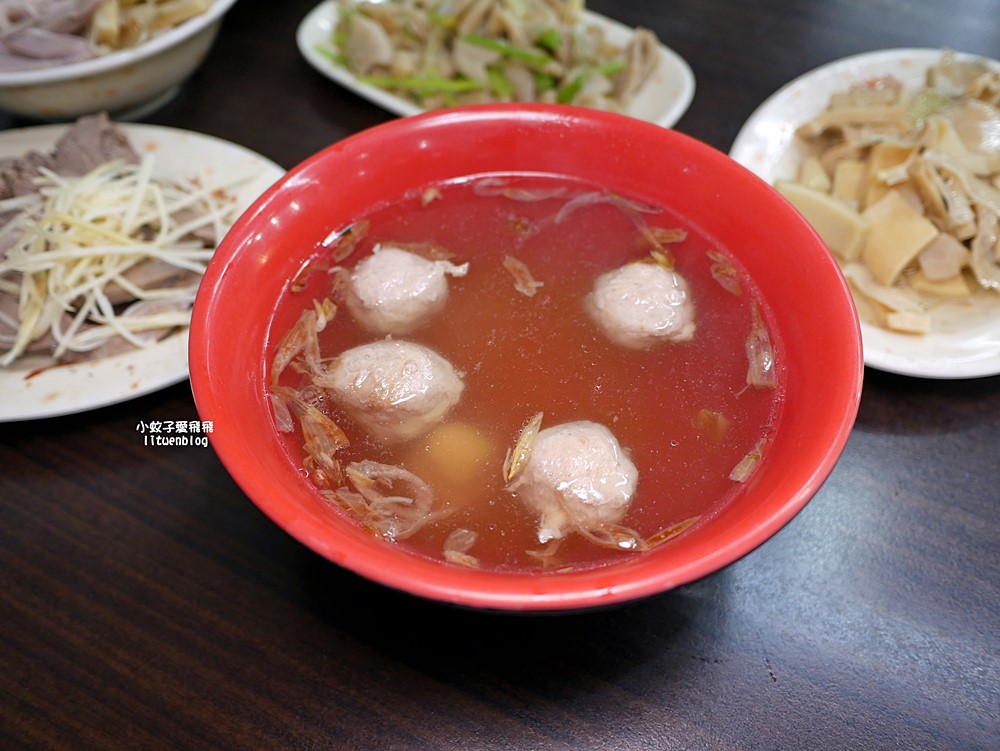 萬芳醫院站美食「三福傳統鵝肉店」百元有找鵝肉飯，藥膳鵝湯免費無限喝