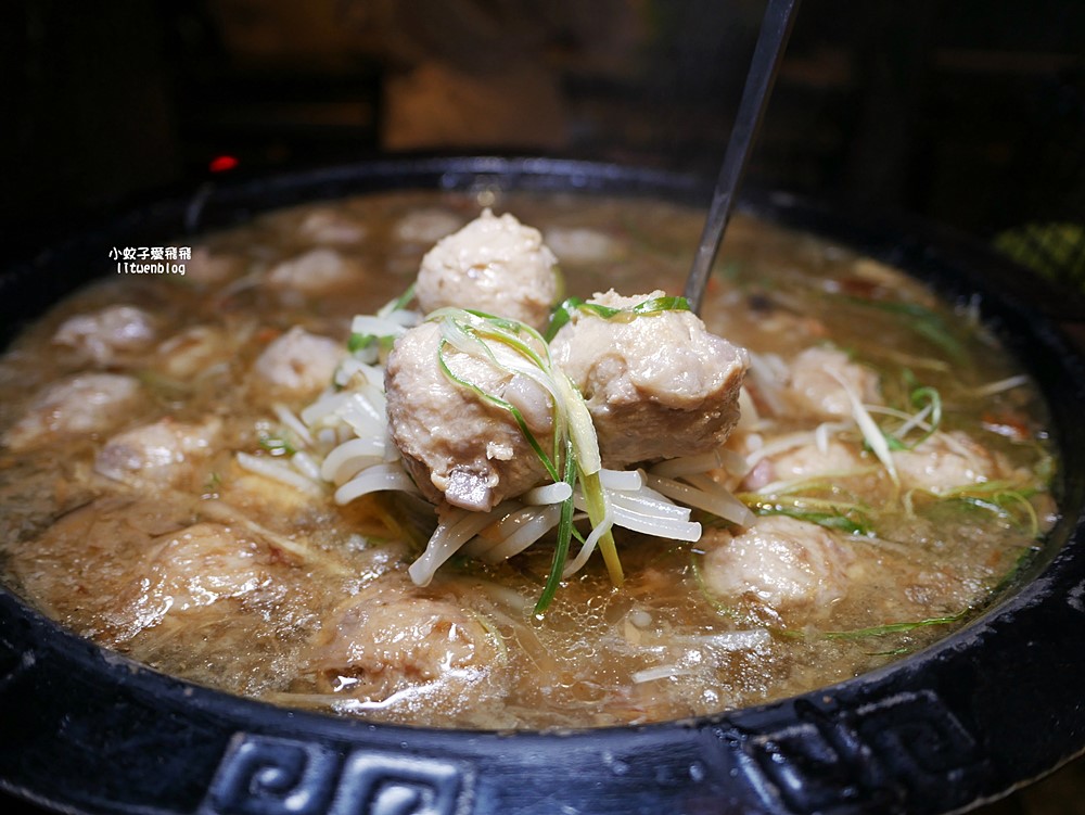 茹曦酒店SUNNY BUFFET自助餐廳首創手工披薩內用再加贈一份，還能免費外帶！