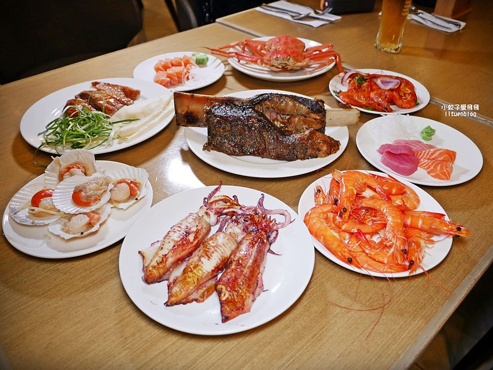 茹曦酒店SUNNY BUFFET自助餐廳首創手工披薩內用再加贈一份，還能免費外帶！