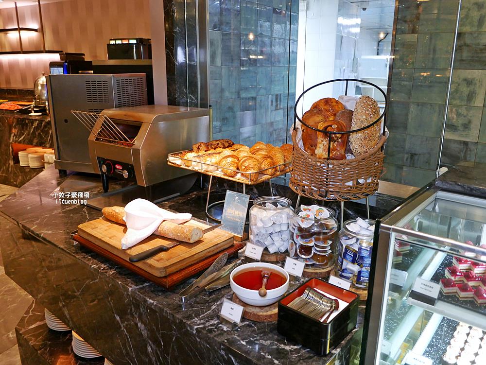 茹曦酒店SUNNY BUFFET自助餐廳首創手工披薩內用再加贈一份，還能免費外帶！