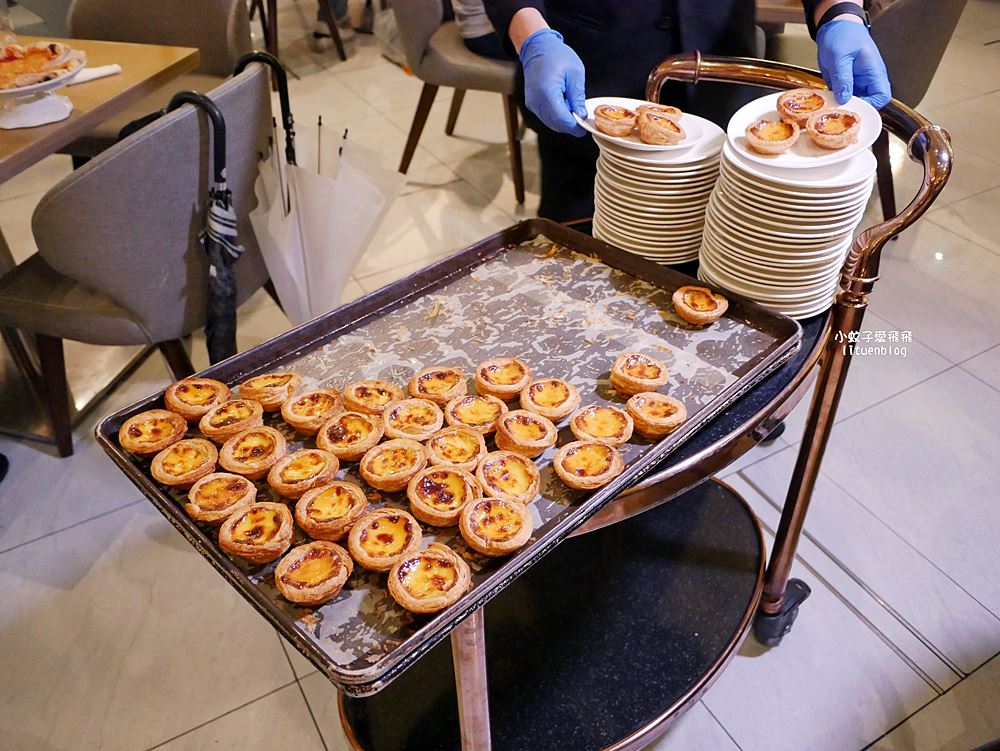 茹曦酒店SUNNY BUFFET自助餐廳首創手工披薩內用再加贈一份，還能免費外帶！