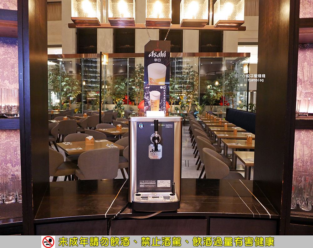 茹曦酒店SUNNY BUFFET自助餐廳首創手工披薩內用再加贈一份，還能免費外帶！