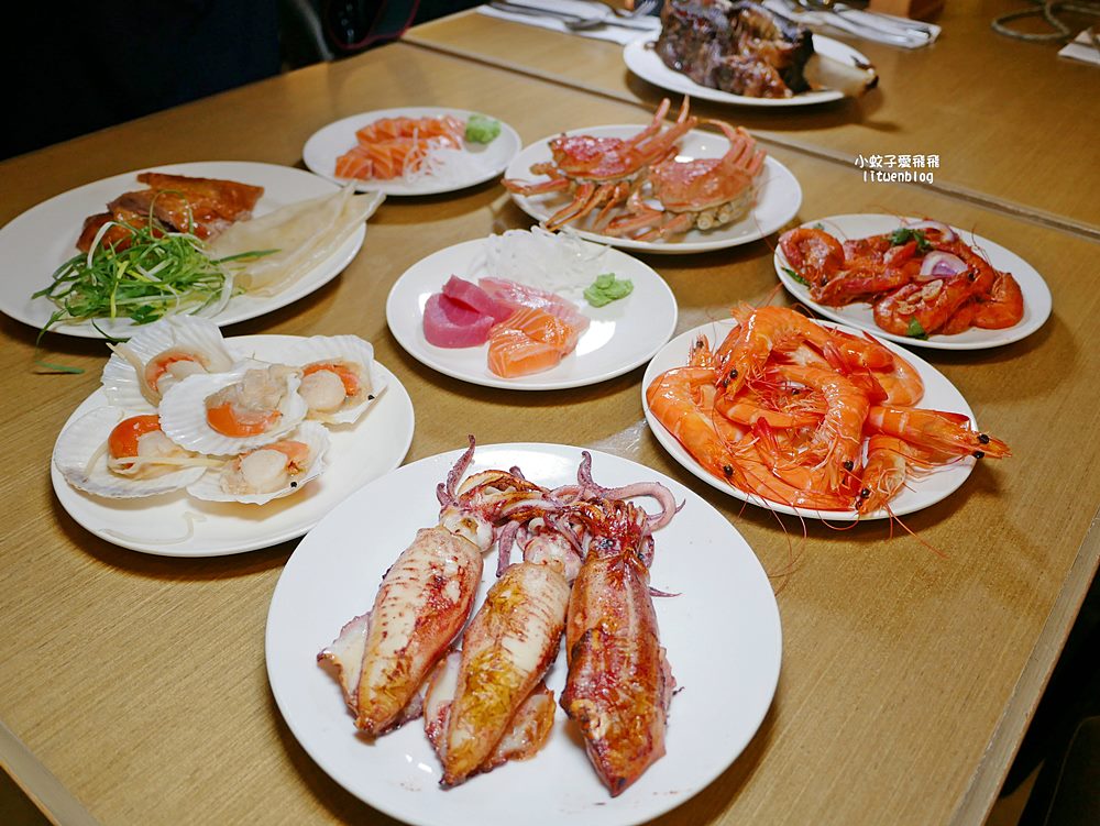 茹曦酒店SUNNY BUFFET自助餐廳首創手工披薩內用再加贈一份，還能免費外帶！