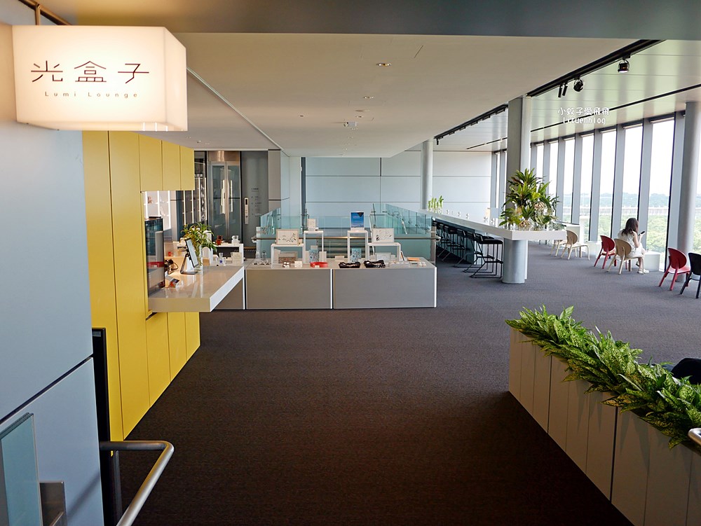 鶯歌咖啡「光盒子Lumi Lounge」不限時賞三鶯線橫越大漢溪無敵景觀