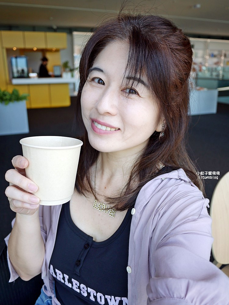 鶯歌咖啡「光盒子Lumi Lounge」不限時賞三鶯線橫越大漢溪無敵景觀