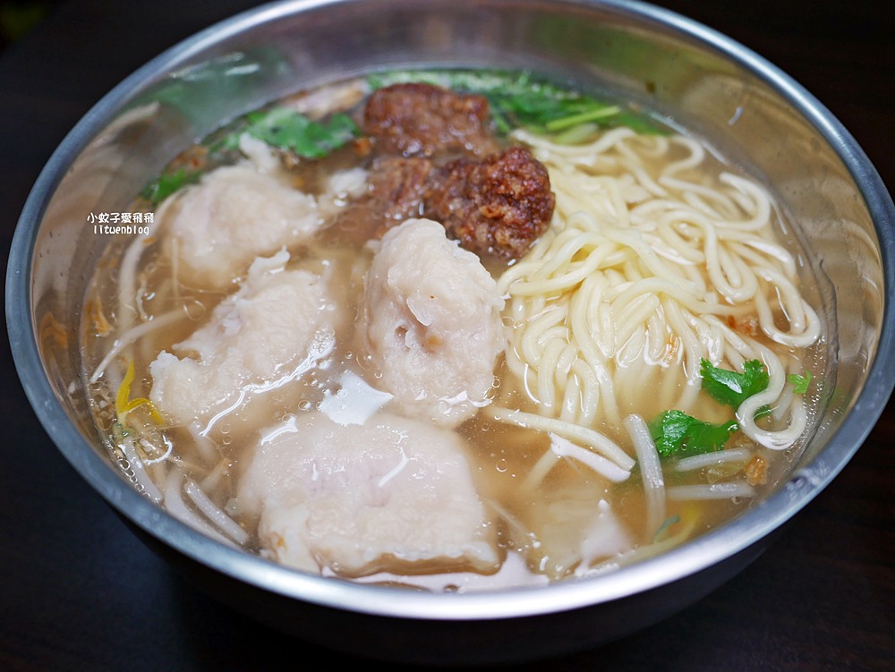北投美食「漢奇肉羹」於奇岩站正式落腳，魚漿裹豬後腿肉飽滿新鮮